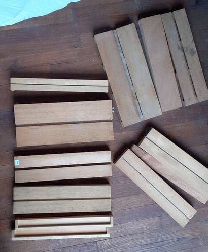 Un lot d'étaloirs à lépidoptères de différentes...