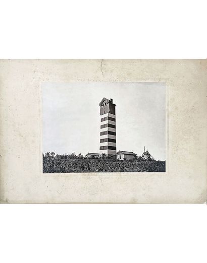 Phare de Saint Pierre Royan vers 1900

DUCLOS...