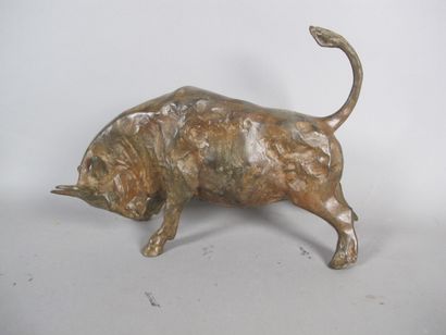 CHENET Pierre, XXe siècle

Taureau

Bronze...