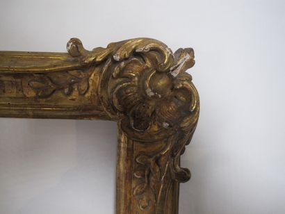 Cadre en bois doré en tilleul d'époque Louis...
