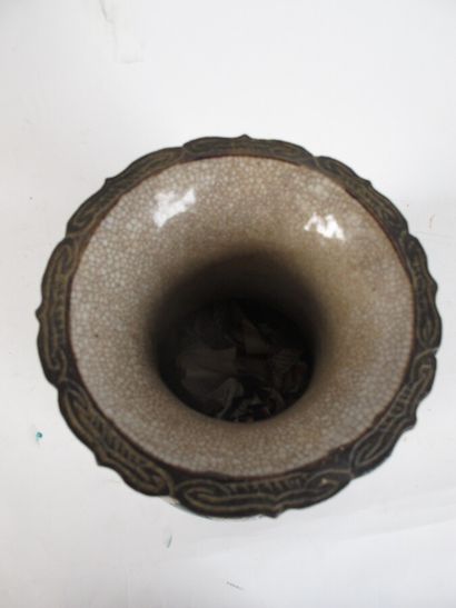 NANKIN, Chine, vase balustre en céramique...