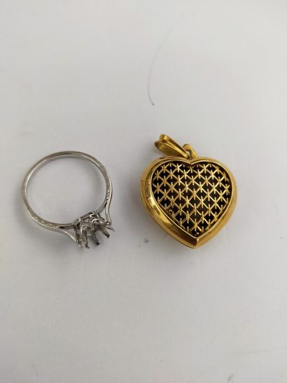 Lot en or 18 k :

-monture de bague

-pendetif...