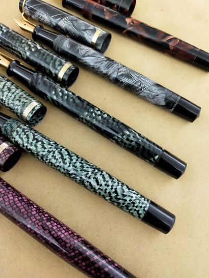 STYLO O CHAP

Cinq stylos plume en or 18...