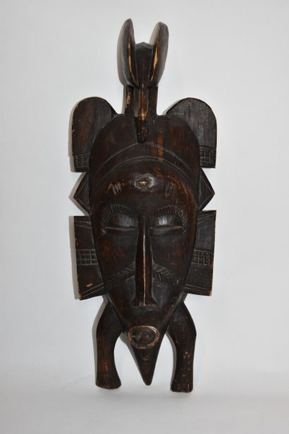 Masque africain

H. 42 cm