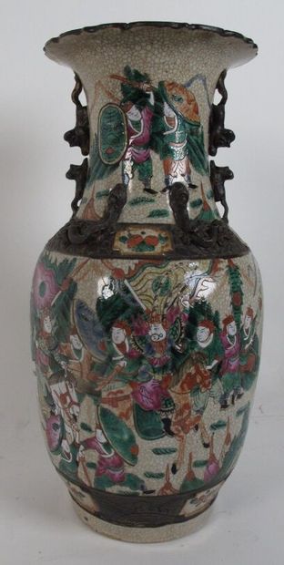 NANKIN, Chine, vase balustre en céramique...