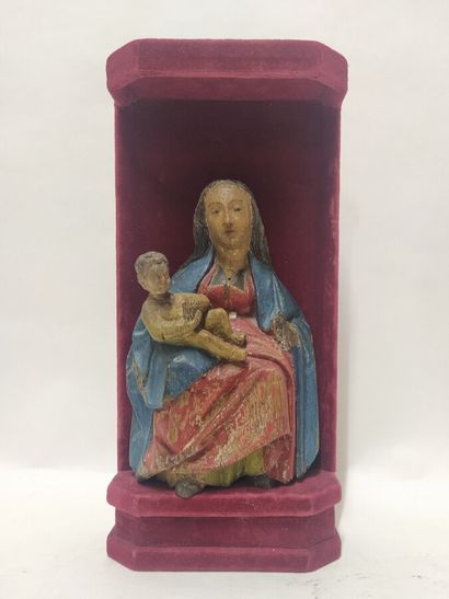Vierge à l'enfant en bois polychrome sur...