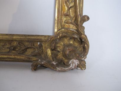 Cadre en bois doré en tilleul d'époque Louis...