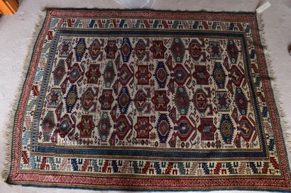 Deux tapis Chirvan (chaîne, trame et velours...