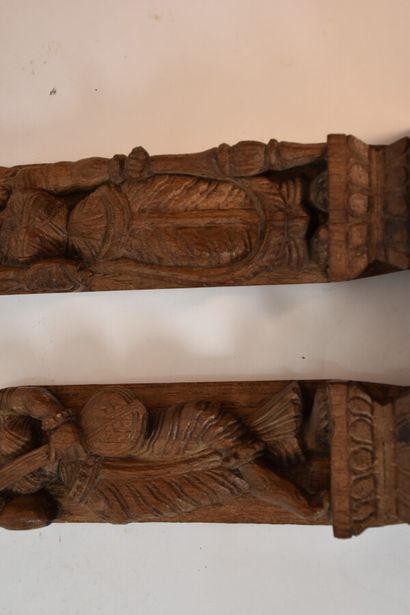INDE

Deux musiciens

Sujets en bois

Haut....