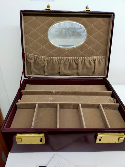 Lot de bijoux fantaisie et coffret à bij...