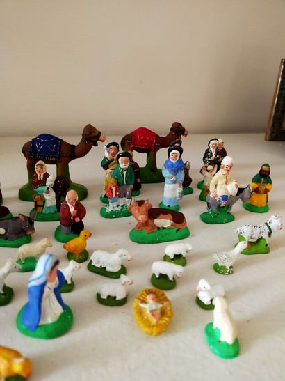 CARBONNEL ensemble de mini santons pour crèche...