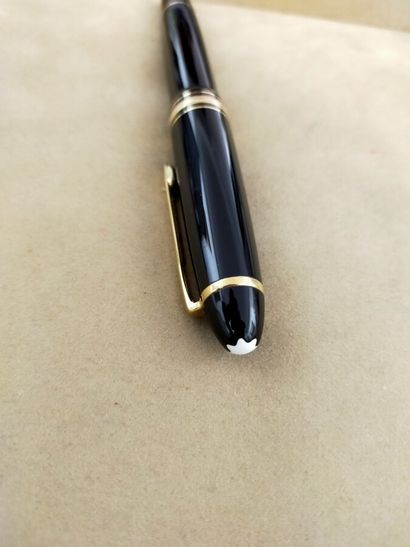 MONT BLANC MEISTERSTUCK 

Stylo plume la...