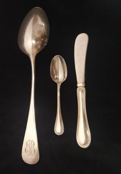 CHRISTOFLE 

Partie de ménagère en métal...