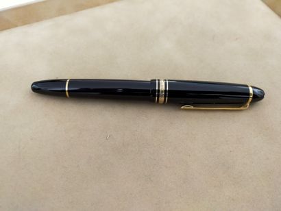 MONT BLANC MEISTERSTUCK 

Stylo plume la...
