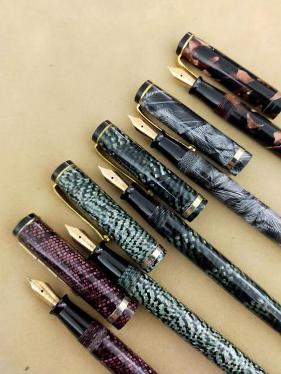 STYLO O CHAP

Cinq stylos plume en or 18...