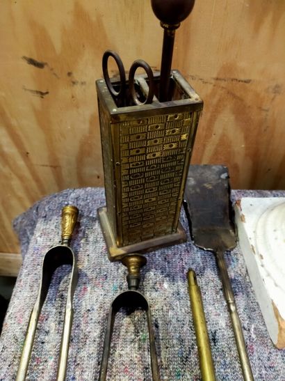 Nécessaire de cheminée et ustensiles de ...