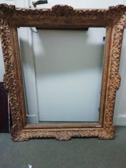 Lot de cinq cadres

66x82 cm

82x74 cm

43x37...