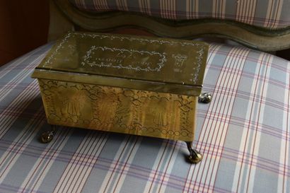 Coffret gravé John Booth 1767 en laiton....
