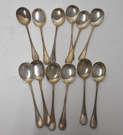 Douze cuillliers à glace en argent filet...
