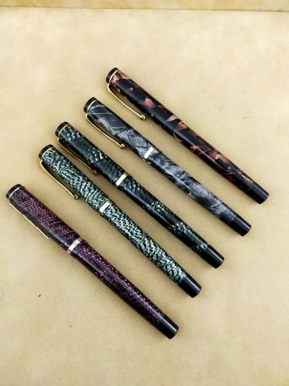 STYLO O CHAP

Cinq stylos plume en or 18...