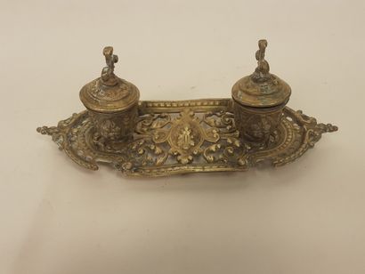 Set of seven decorative bronze elements



A...
