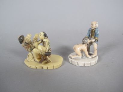 Lot of two figurines with erotic subject...