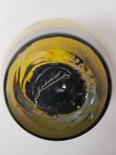 NOVARO Jean-Claude (1943-2015)

Glass vase...