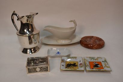 Lot including:

a silver-plated metal jug

a...