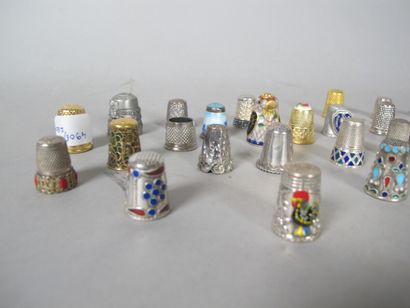 Set of silver and gold plated thimbles