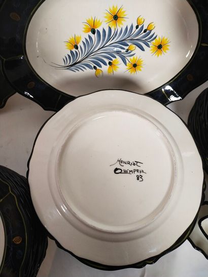 QUIMPER Henriot. Earthenware dinner service...
