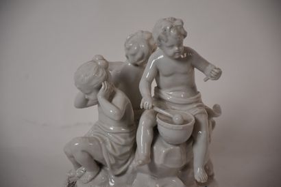 Porcelain group in the taste of Meissen

Height:...