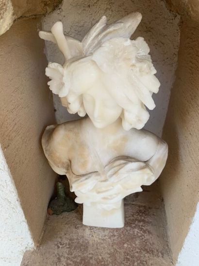 Set of two alabaster busts of women, one...