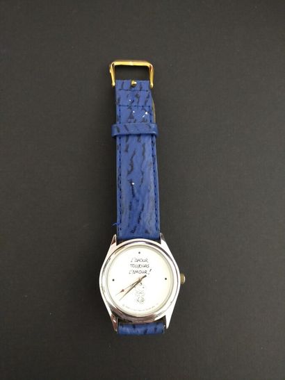 Round metal watch 