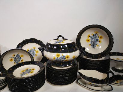 QUIMPER Henriot. Earthenware dinner service...