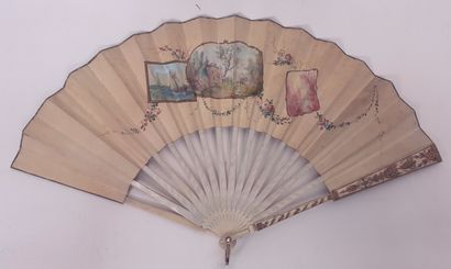 Ivory fan with polychrome gold flower decoration,...