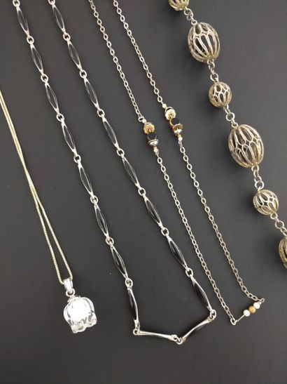 Lot of silver jewelry including : 

a LALIQUE...