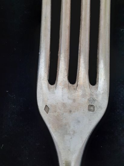 Six large silver cutlery monogrammed

Weight...
