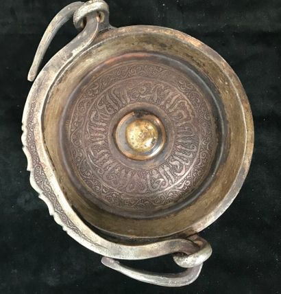 Covered basin known as a 