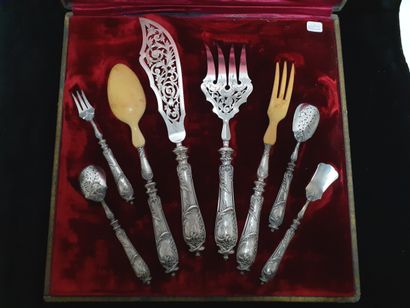 Set of serving utensils in a case, silver-plated...