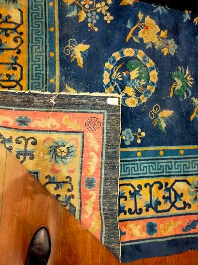 Carpet in the Chinese style in wool, blue...