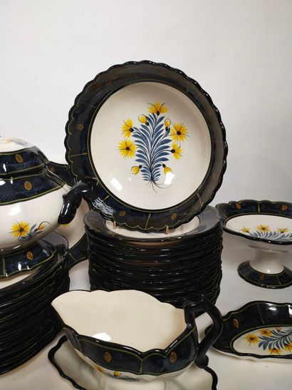 QUIMPER Henriot. Earthenware dinner service...