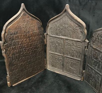 Quadriptych travel icon in bronze of lanceolate...