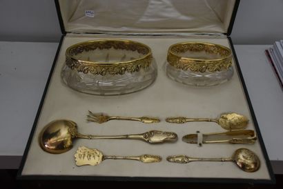 Crystal dessert spoon with flower decoration

(in...