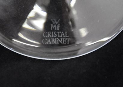 Six crystal glasses with gilded border decoration

H....