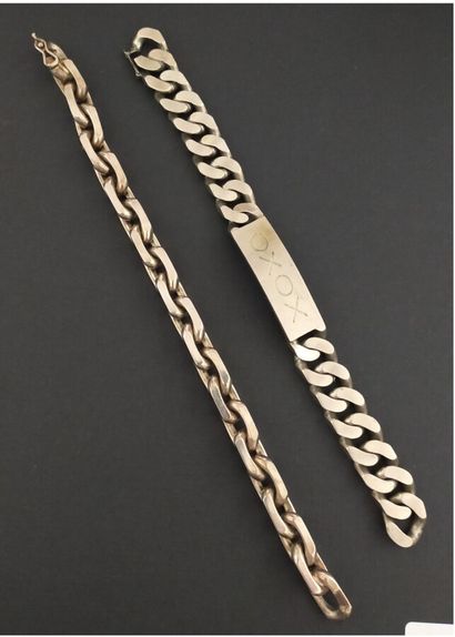 Curb in silver and bracelet in silver mesh

Weight...