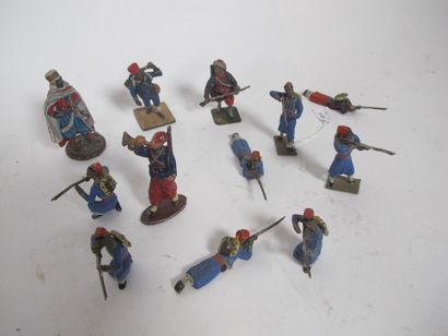 Large lot of lead soldiers including: 



CBG...