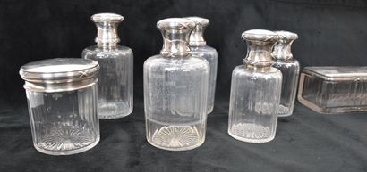 Set of toiletry silver mounting style LXVI...