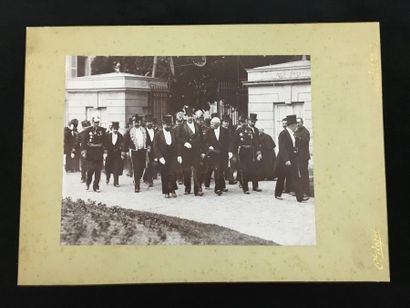 FAURE (Félix)]. Les Parisiens de Paris. Annuaire...
