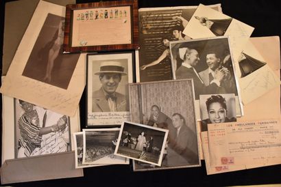 BAKER (Joséphine). Souvenirs divers. 15 documents.

3...