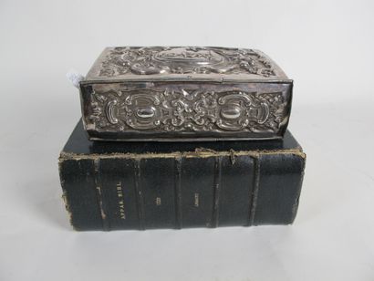 RELIURE EN ARGENT. LAMY (R.P. Bernard, de...